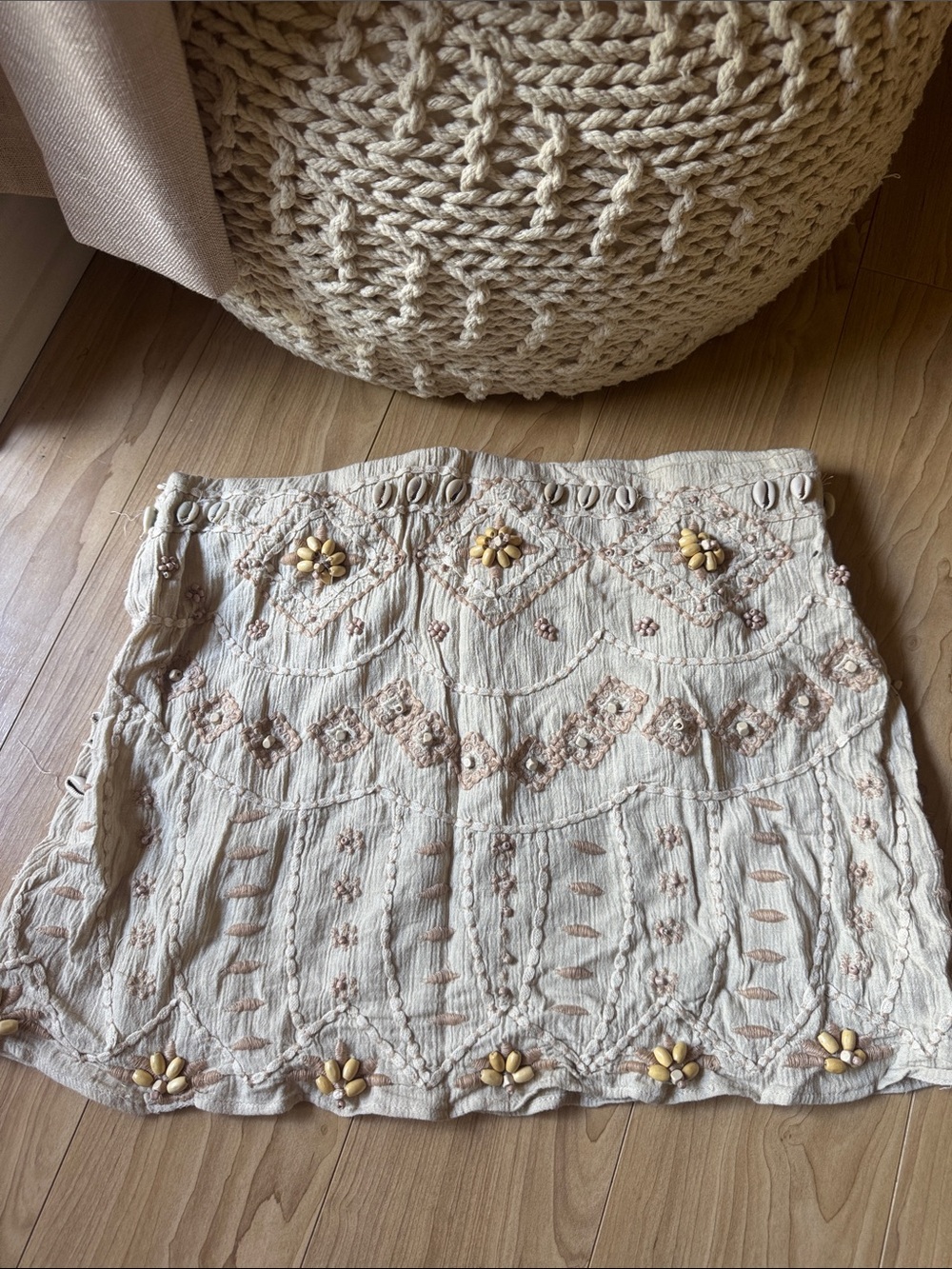 Zara Cream Embroidered Mini Skirt with Shell & Bead Details - Picture 6 of 6